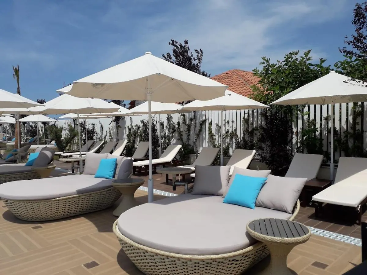 Paradise Rooftop Golem Golem  Apartment Golem (Tirana)