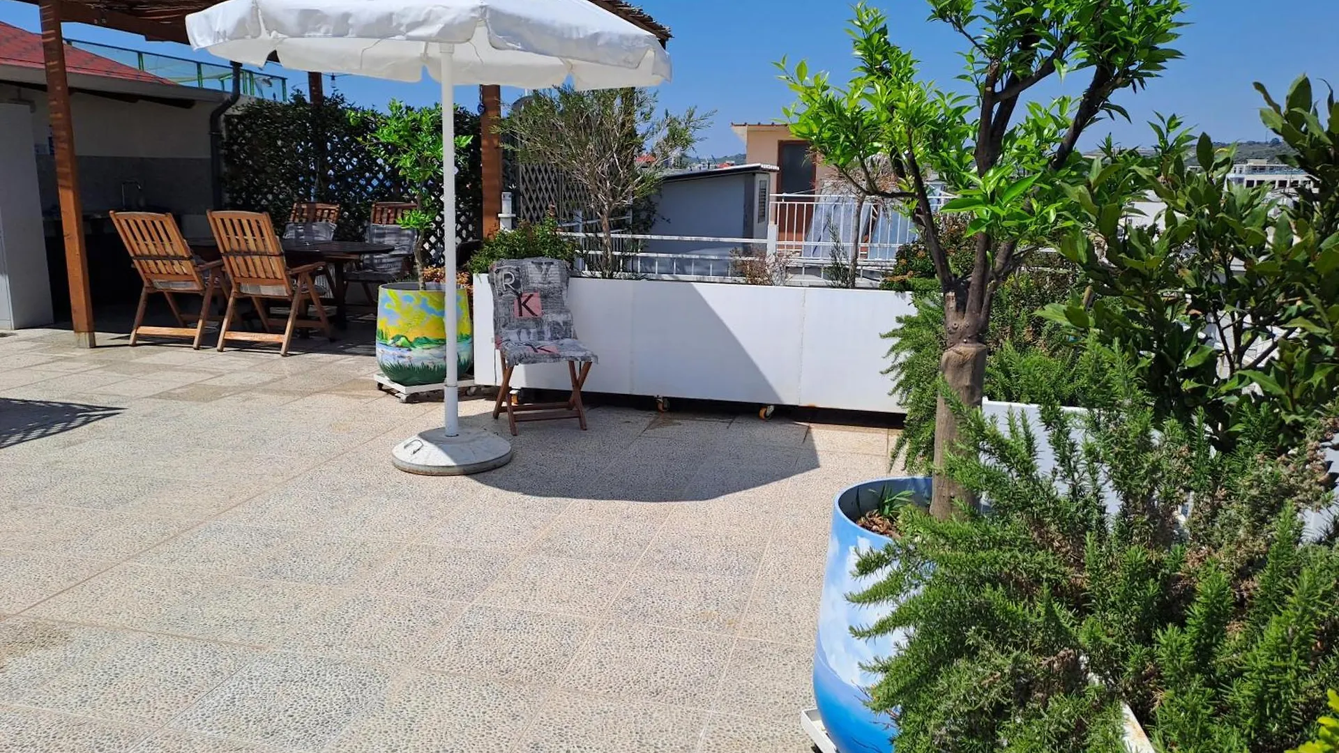 Paradise Rooftop Golem Lägenhet Golem (Tirana)